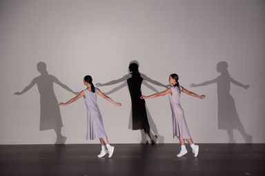Fase, Four Movements to the Music of Steve Reich - dancers Yuika Hashimoto, Laura Maria Poletti