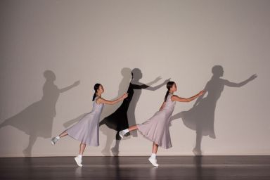 Fase, Four Movements to the Music of Steve Reich - dancers Yuika Hashimoto, Laura Maria Poletti
