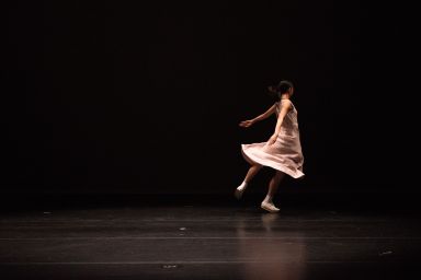 Fase, Four Movements to the Music of Steve Reich - dancer Yuika Hashimoto